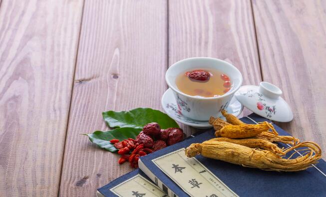 阴囊出汗粘粘的-阴囊的汗有精液味、男性阴囊出汗是什么病 -精囊下边出汗网